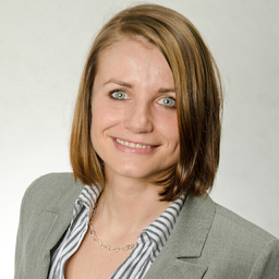 Dr. Anne Naumann