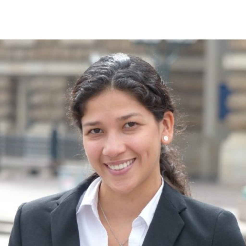 Mirella Pfau Analyst in der Abteilung Human Resources TASA XING