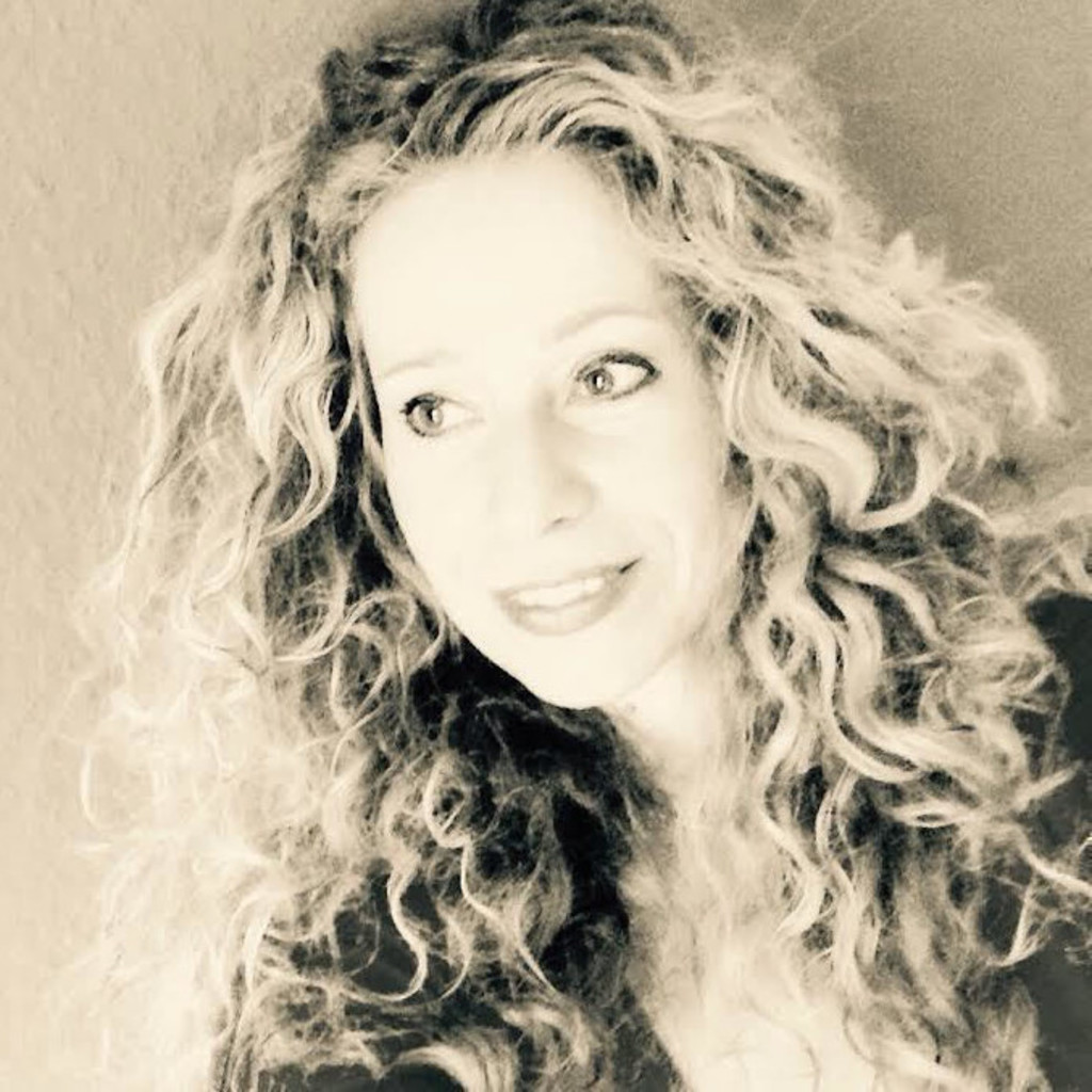 Eleni Konstantopoulou Junior SAP Solution Consultant SCM ERP, Sales