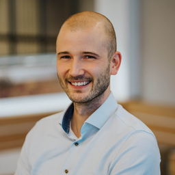Nikolas Baur