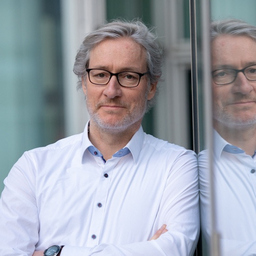 Dr. Thorsten Wind
