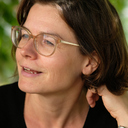 Dr. Juliane Kuhn