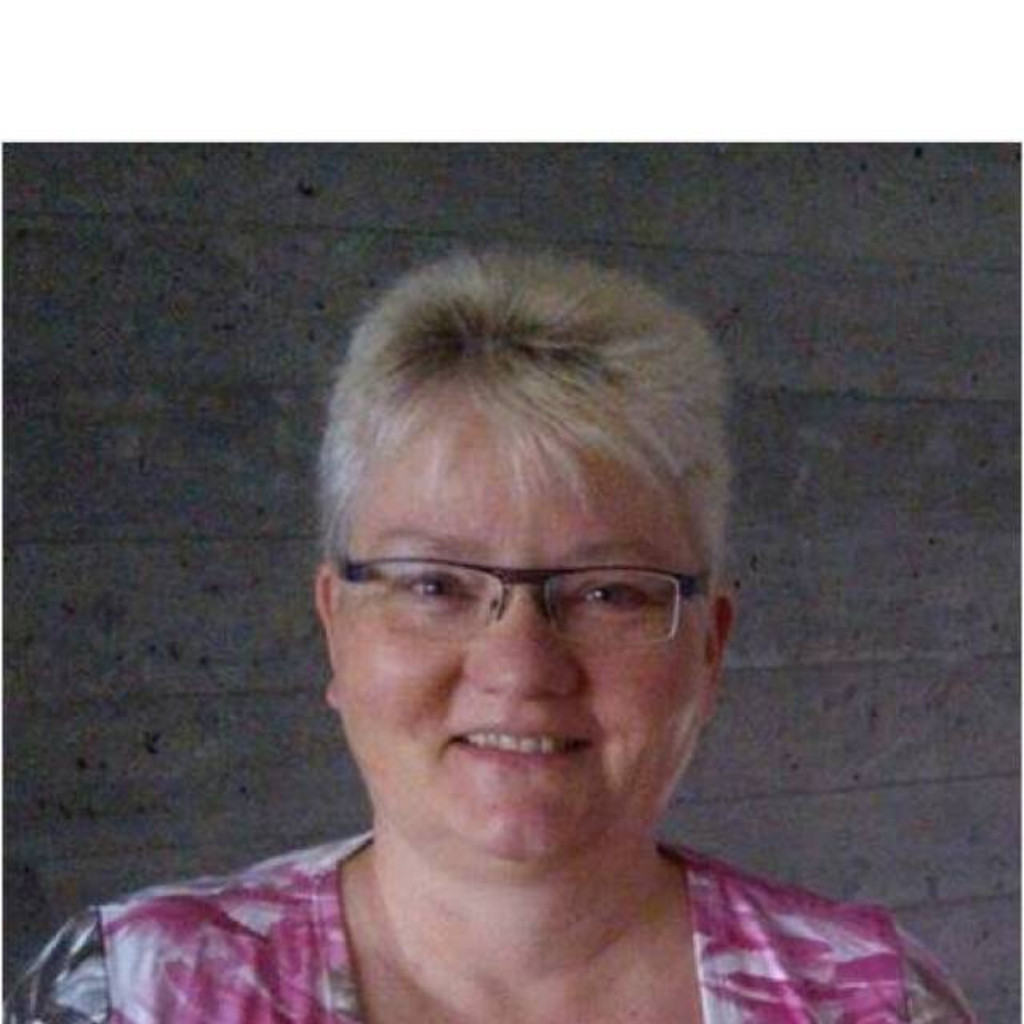 Brigitte Huber Lehrperson für IKA Kantonsschule Zug XING