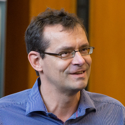 Dr. Florian Blume
