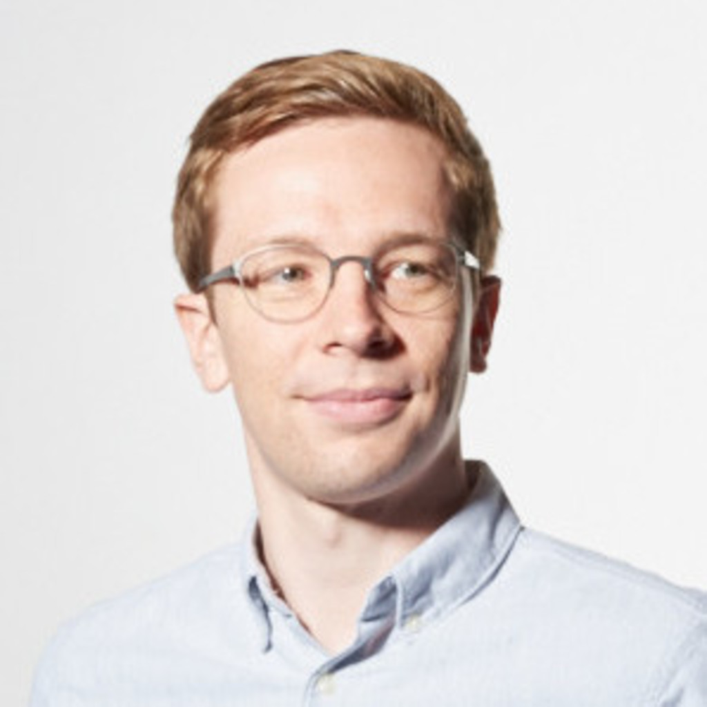 Karl Wiseman Associate Director Brunswick Group XING