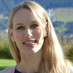 Dr. Franziska Van Hall