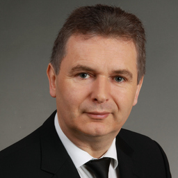 Dr. Theo Baum