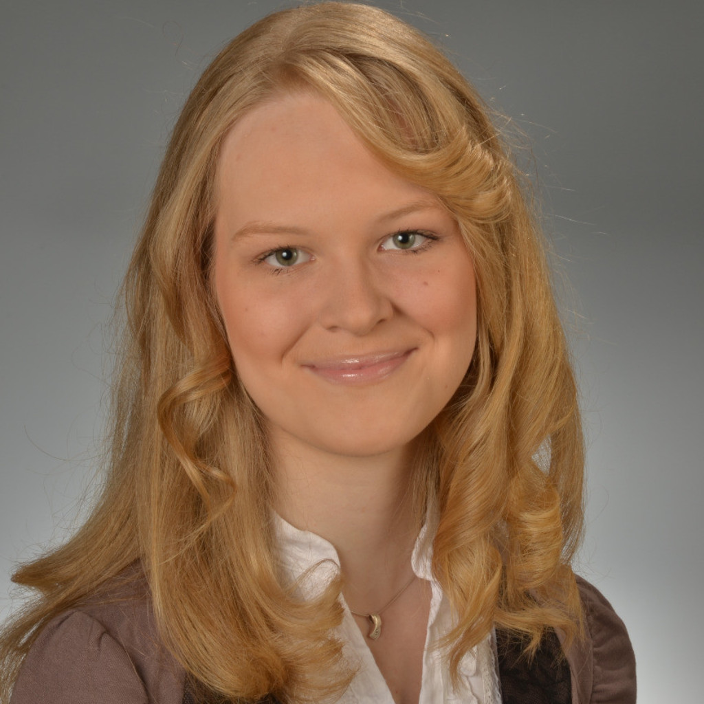 Social Media Profilbild Julia Neupert 