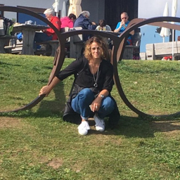 Alexandra Lauinger