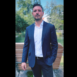 Mario Leone