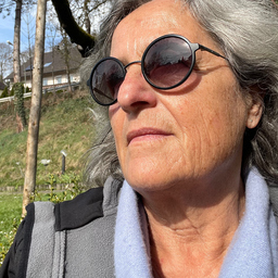Claudia Knab