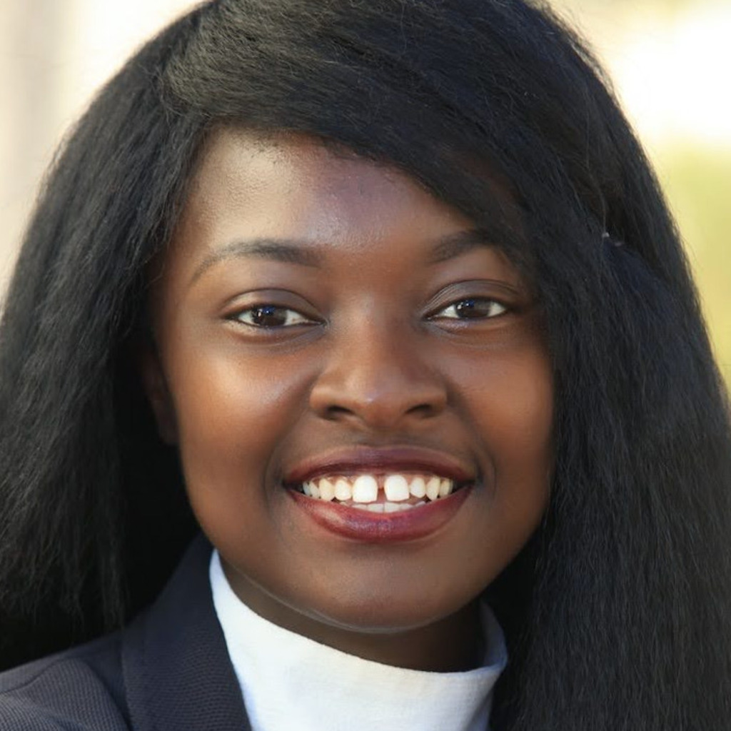 Donna York [Profiles] • Instagram, Twitter, TikTok | Foller