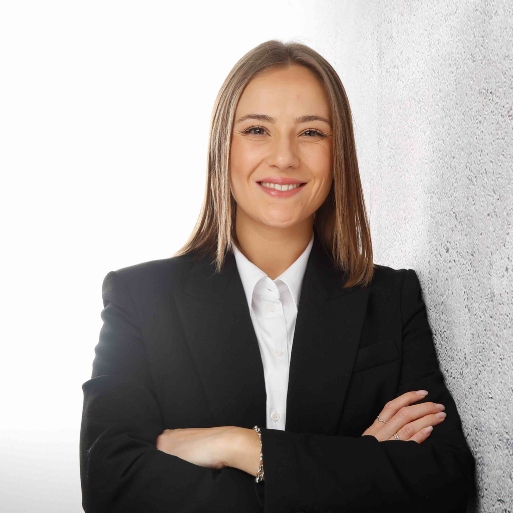 Christin Lischka Account Manager Digital Technology & Engineering