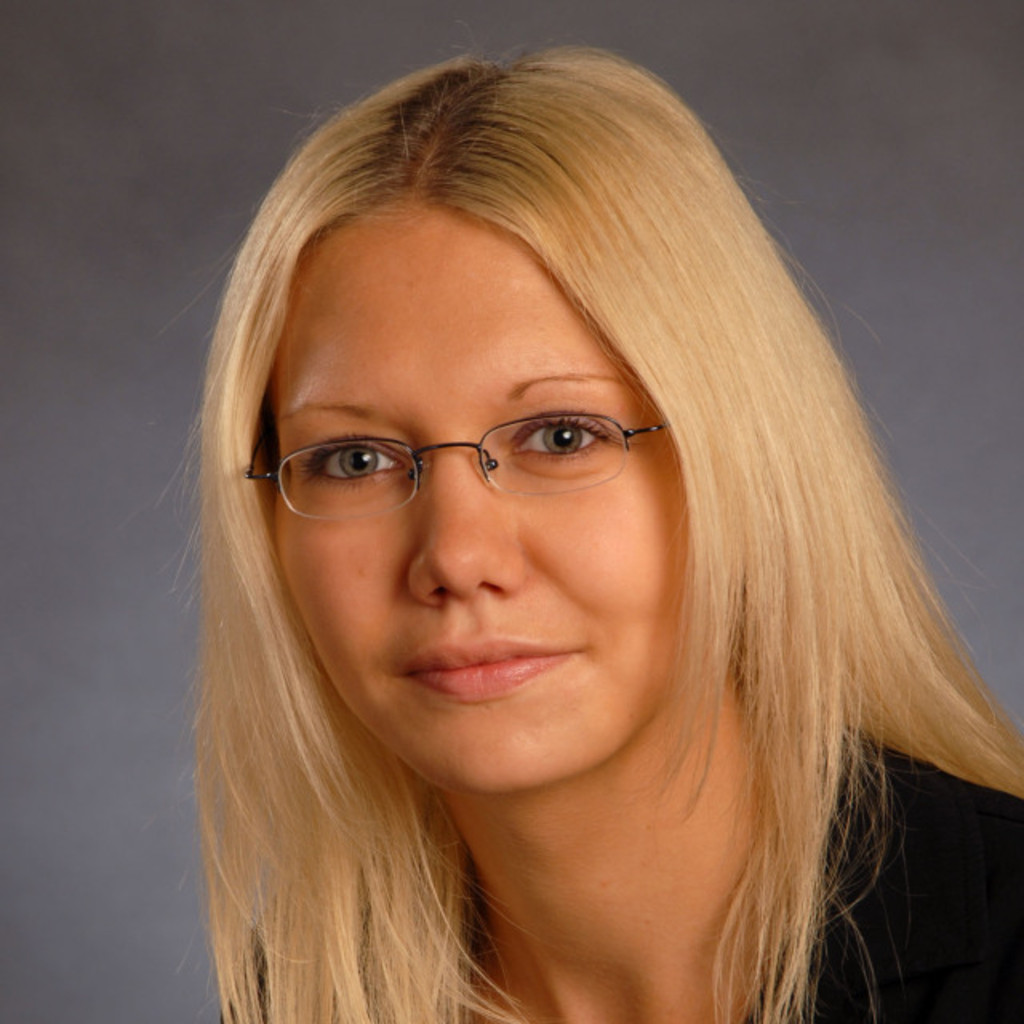 Vanessa Weinheimer Facheinkäuferin Saint Gobain Services XING