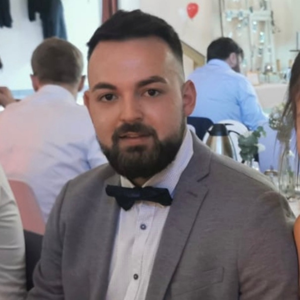 Simon Schwab Technische Projektleitung / Produktionsleitung Live