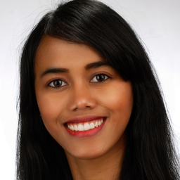 Retno Ayu Schmolling 
