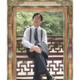 Prof. Dr. 逸之 黄