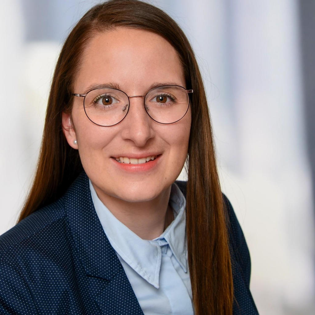 Michaela Hauser Cost Management Bus Daimler Buses GmbH XING