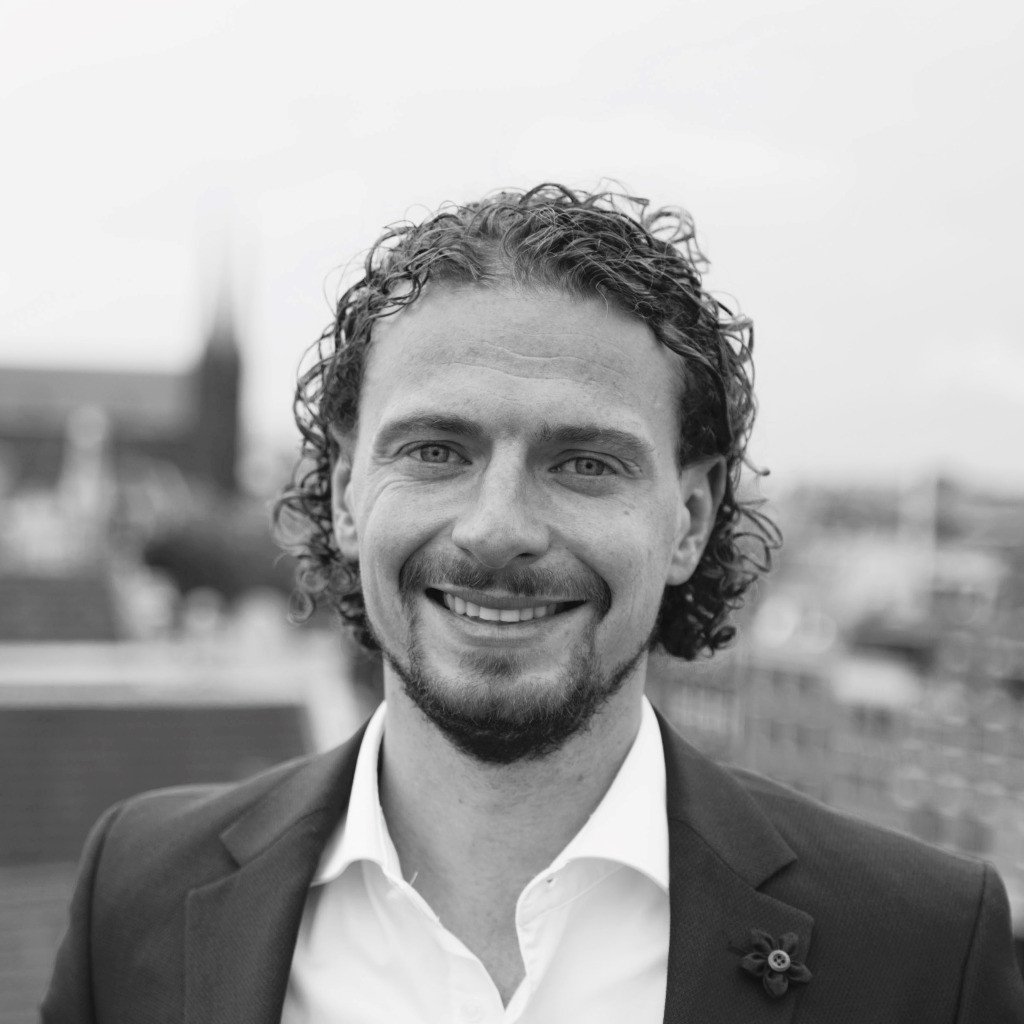 maurits-plomp-team-manager-interim-division-huxley-engineering-xing