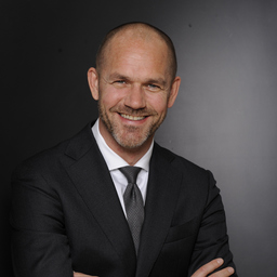 Dr. Henrik Nacke