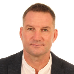 Dirk Naumann