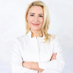 Dr. Julia Berkei