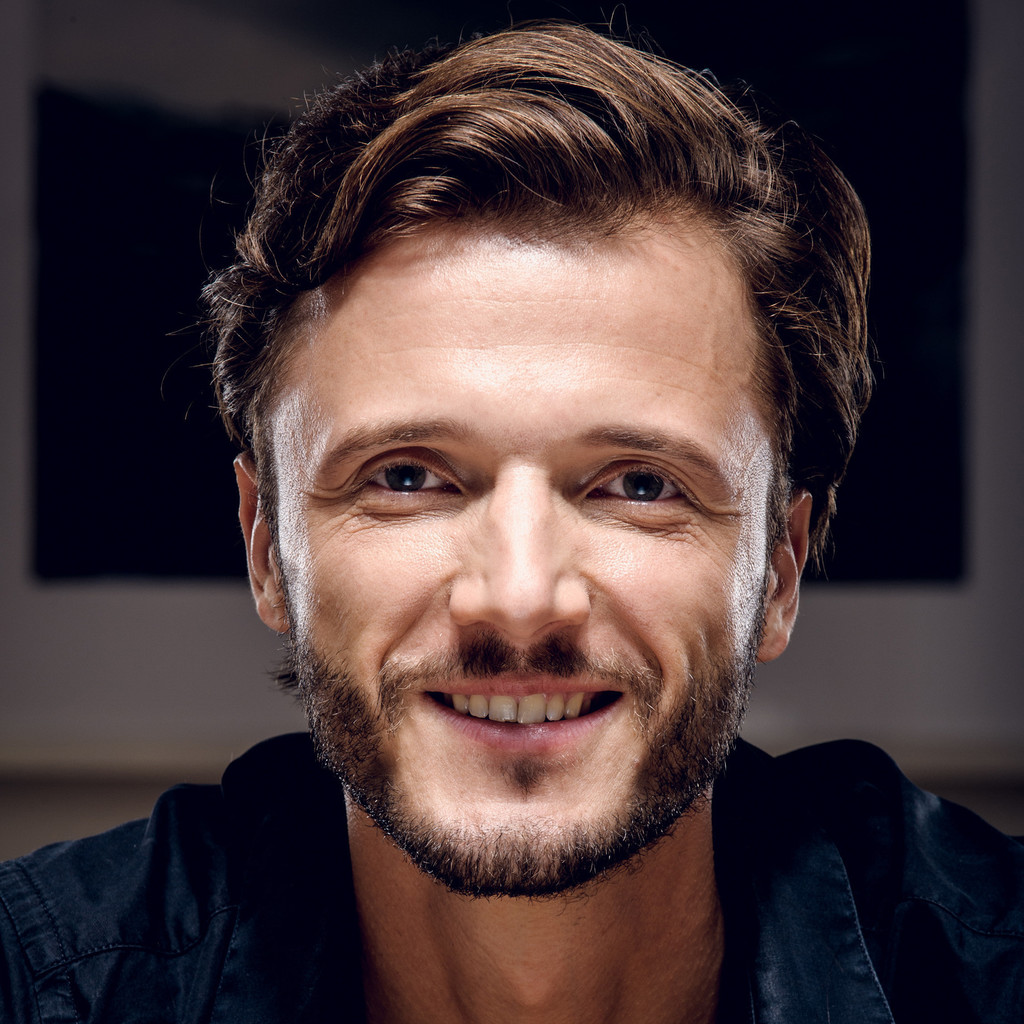 Matthias Hinz - Schauspieler - Schauspielhaus Salzburg | XING