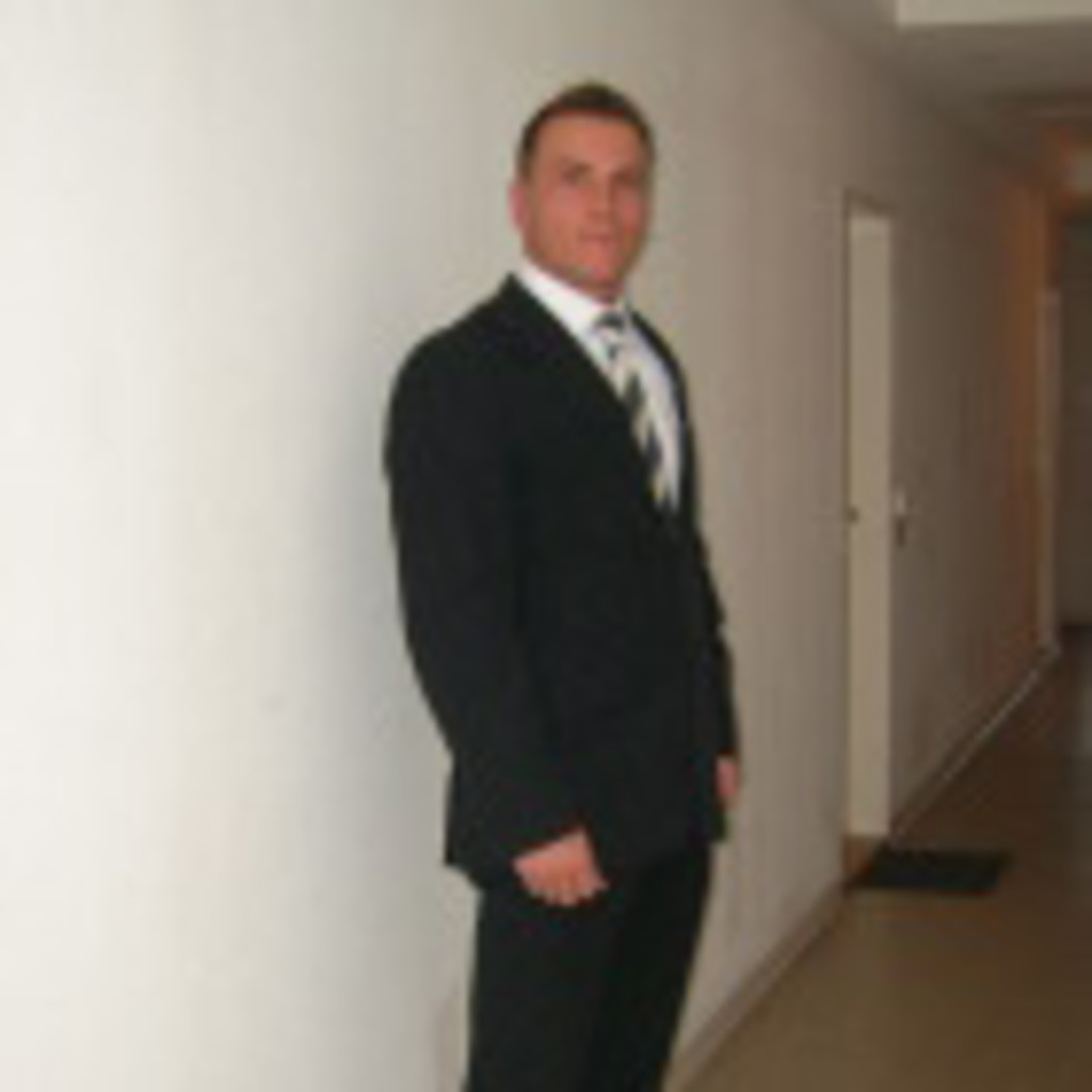 Dipl.Ing. Christian Eichholz Leiter Hydraulik Jungheinrich AG XING