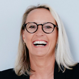 Dr. Andrea Vossen