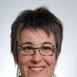 Elena Dorow