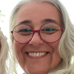 Elena Dorow