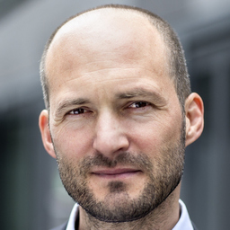 Dr. Christian Winiker