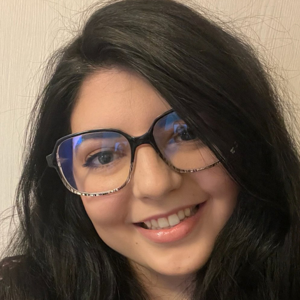 Flavia Oprea Chief Marketing Officer (CMO) OxidOS Automotive XING