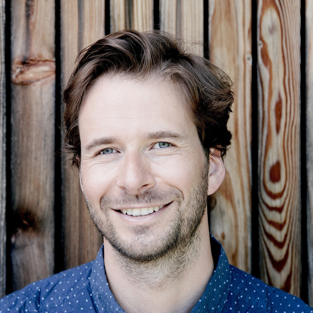 Fabian Franz Manager VITALIS Dr Joseph XING