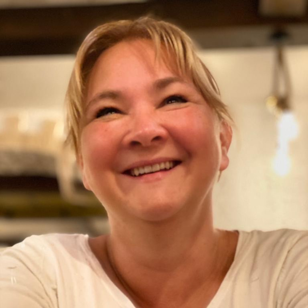 Jeannine Arendt Schulungskoorditatorin CarePro Akademie GmbH XING