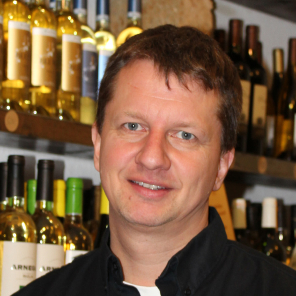 Thorsten Lippert Thorsten Lippert
