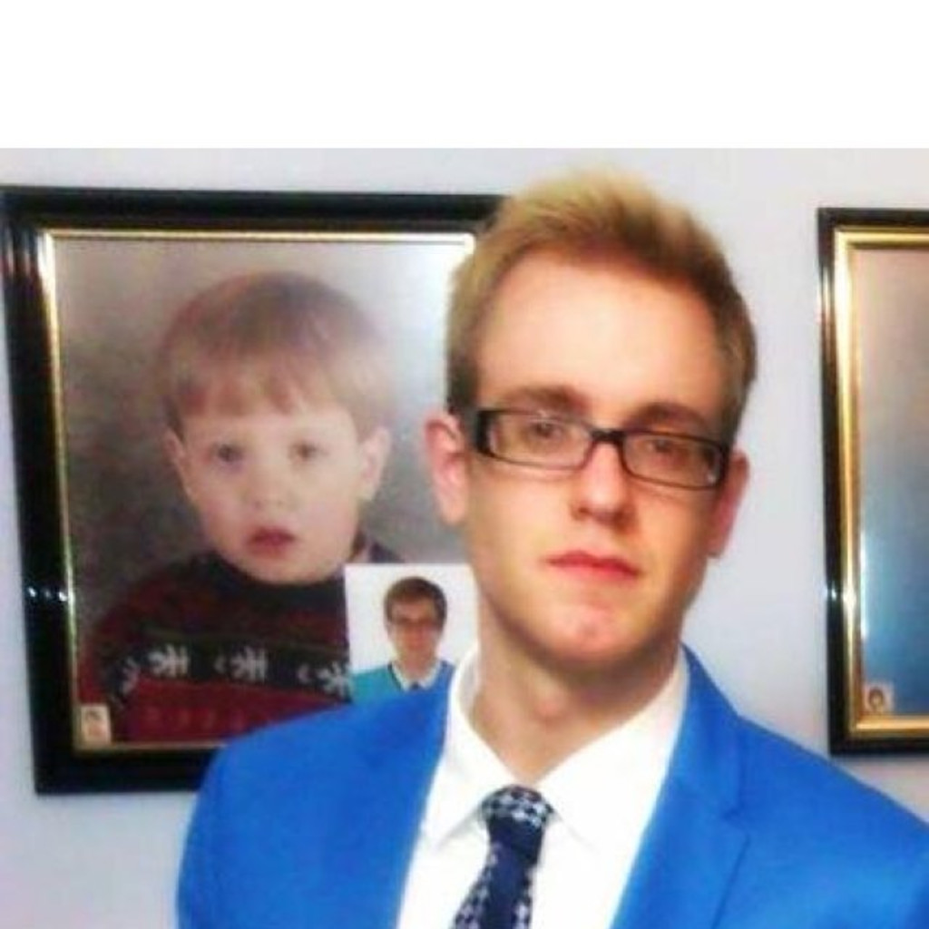 Julio García Moreno Cajero y atención al cliente Bazar Hermanos Mena XING