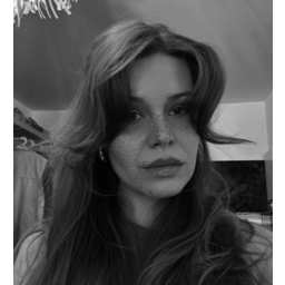 Lara Birk
