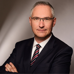 Dr. Ralf Hangebrauck
