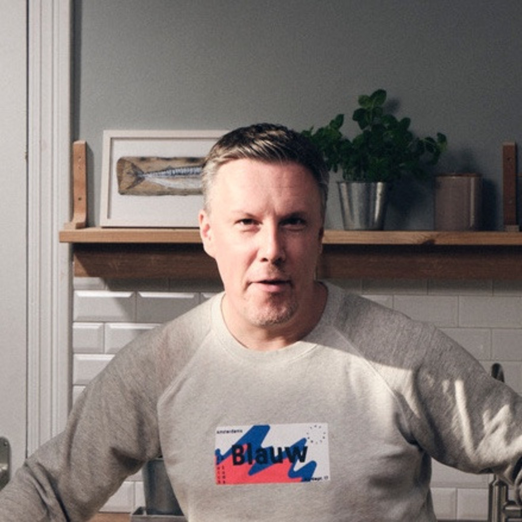 Tobias Bischoff Work in Progress Management /