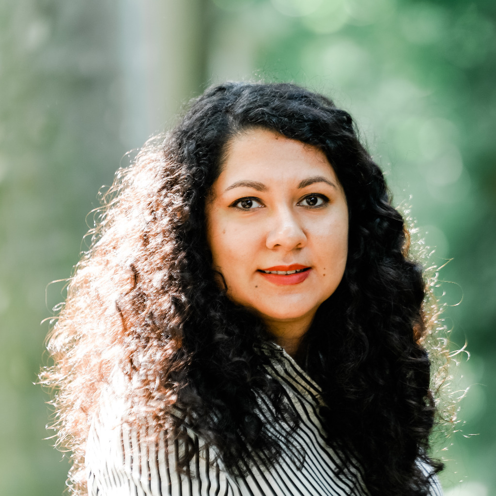 Abira Mir Sachbearbeiterin im Berufsinformationszentrum Agentur für