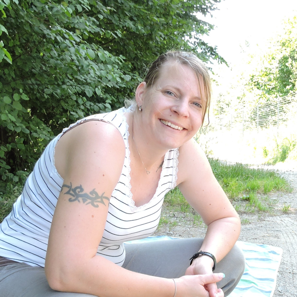 Ramona F glister Logistikerin EFZ Digitec Galaxus AG XING