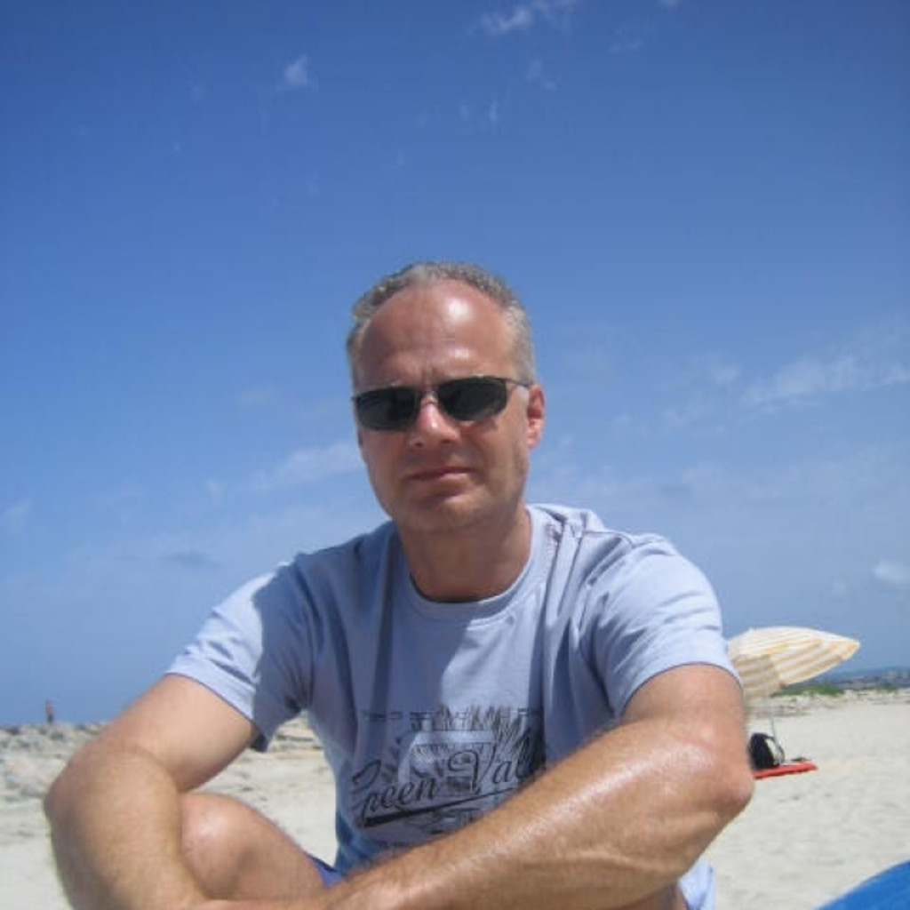 Uwe Schmidt Einkäufer Neways XING