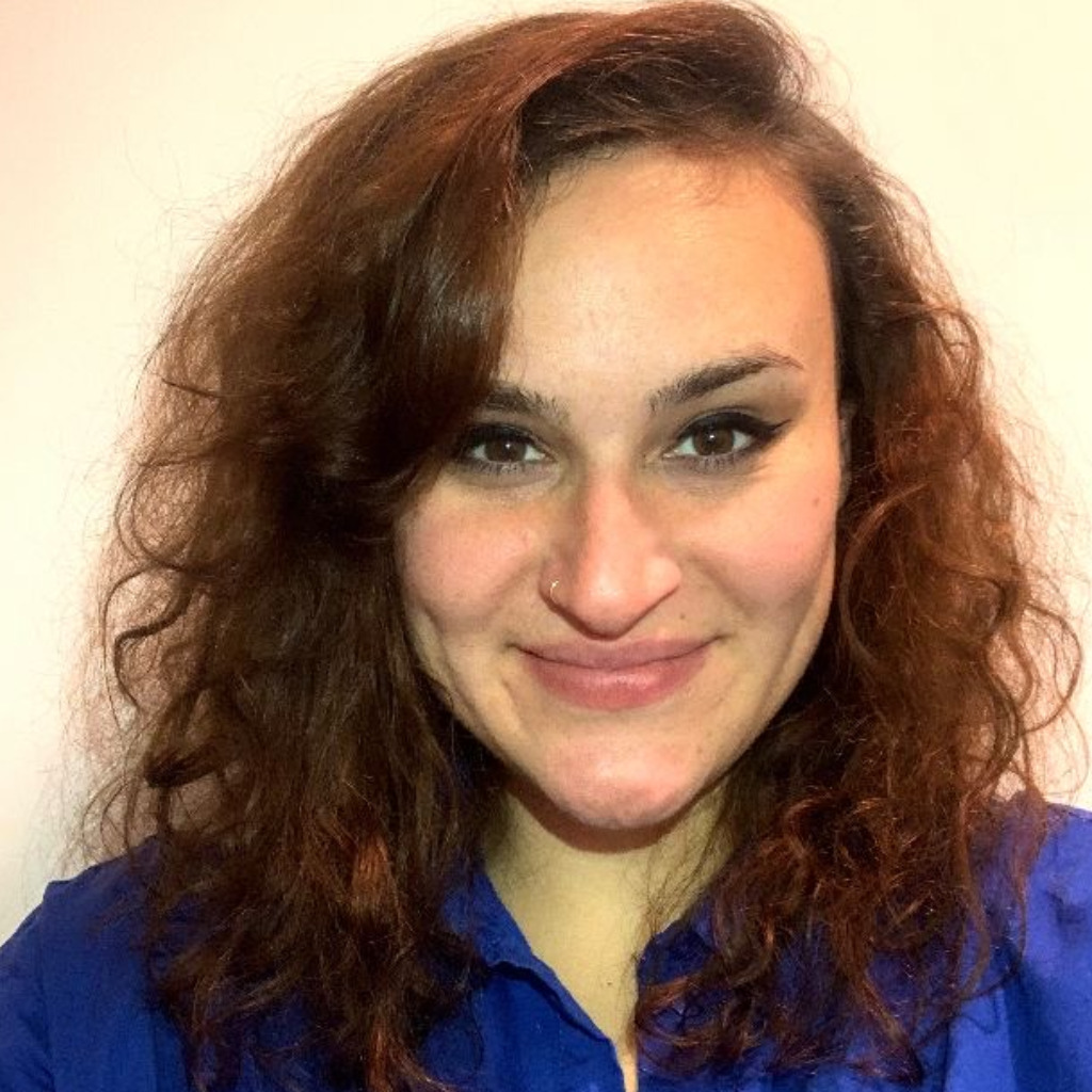 Laura Fernandez EPM & BI Recruitment Consultant DACH