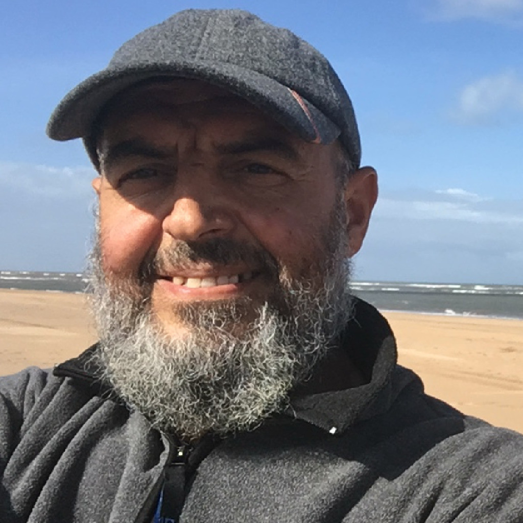 Abdelaziz Benrhiat Geschäftsführer Comtipps ITRemarketing XING