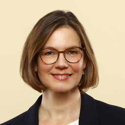 Dr. Carmen Saule