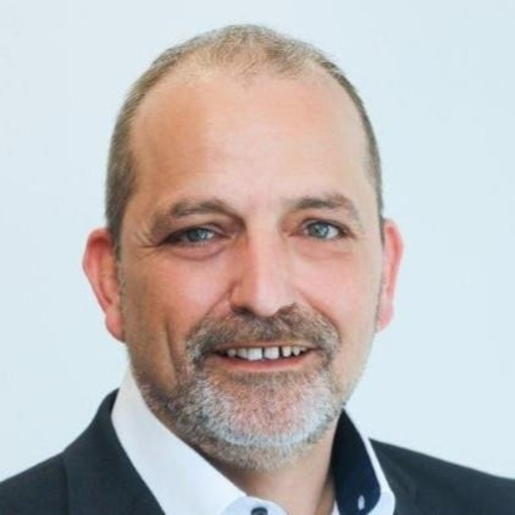 Dipl.Ing. Gerald Götz Stabsniederlassungsleiter Großprojekte ZECH