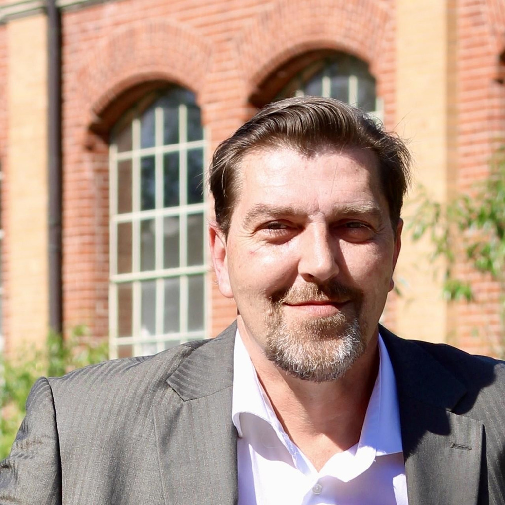 Mike Kretzschmar CEO Phoenix Holding XING