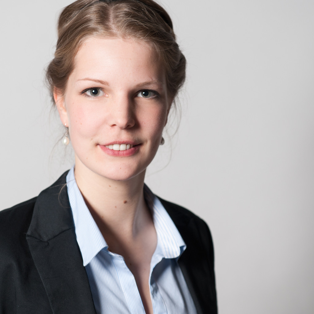 Andrea Herold Innovation Marketing Manager KUKA AG XING