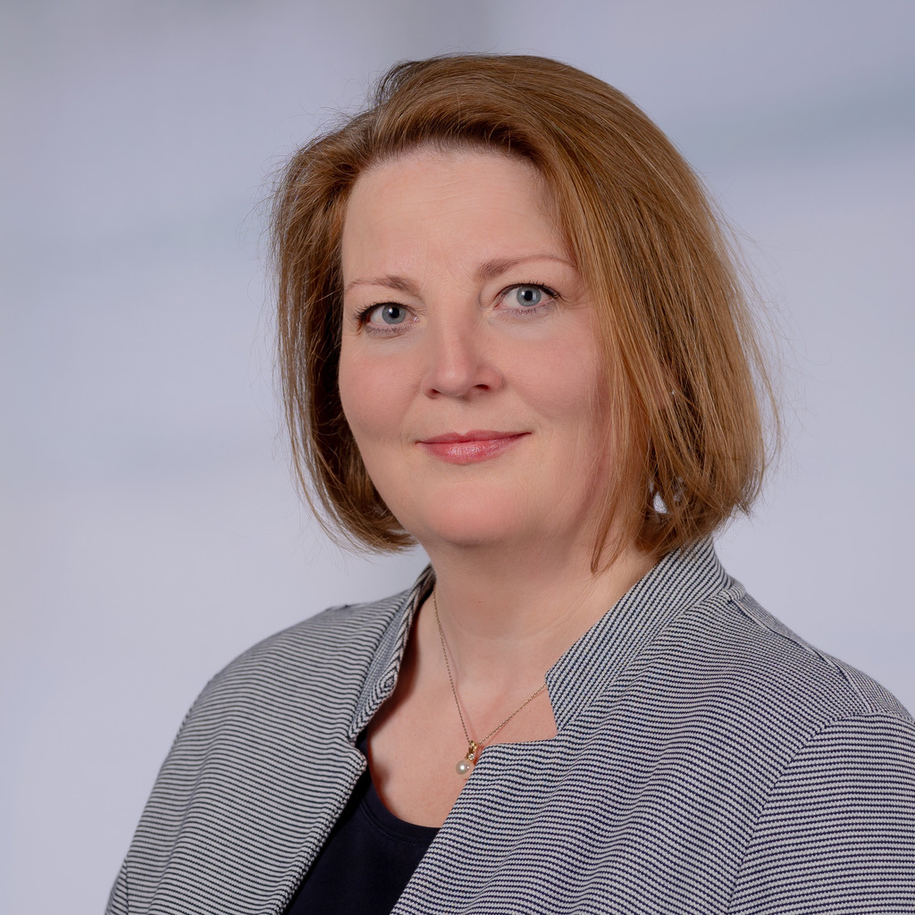 Maria Schmalz - Kauffrau für Büromanagement - FensterDoc GmbH | XING Maria Schmalz - Kauffrau für Büromanagement - FensterDoc GmbH | XING